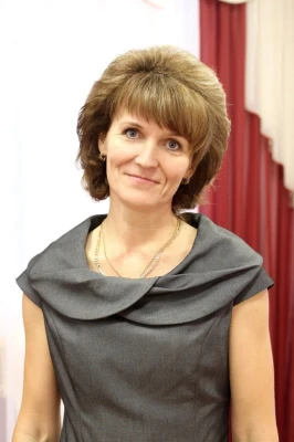 Педагогический работник Лютикова Елена Николаевна